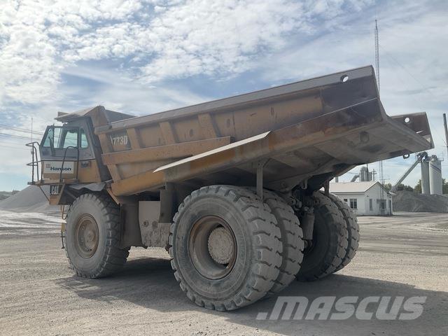 CAT 773D ساحبات مفصلية