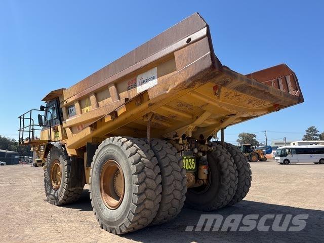 CAT 773D ساحبات مفصلية