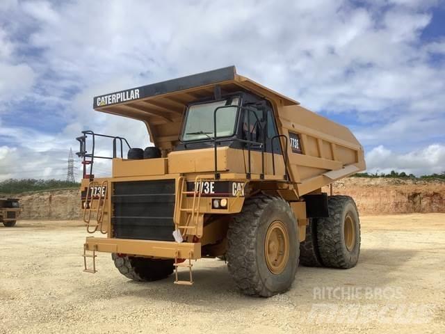 CAT 773E ساحبات مفصلية