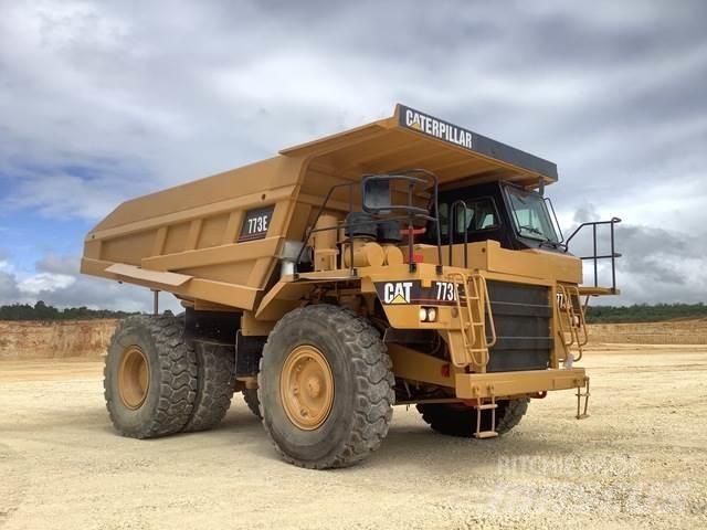 CAT 773E ساحبات مفصلية