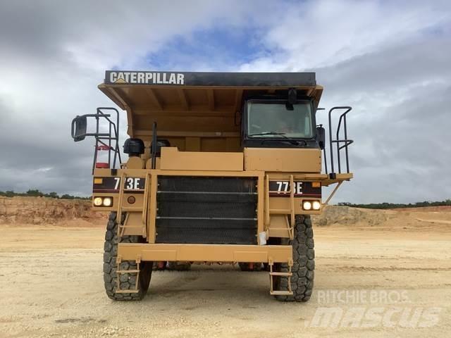 CAT 773E ساحبات مفصلية