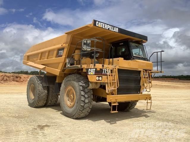 CAT 773E ساحبات مفصلية