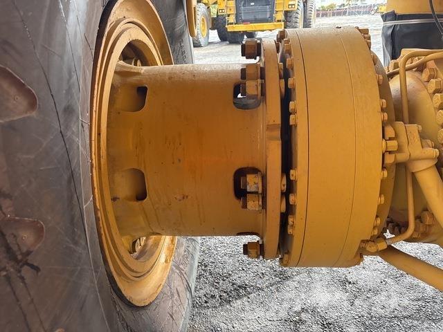 CAT 773E ساحبات مفصلية