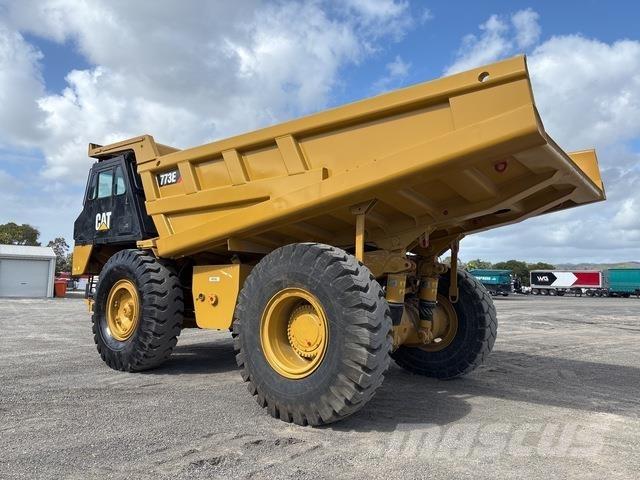 CAT 773E ساحبات مفصلية