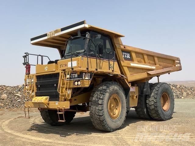 CAT 773E ساحبات مفصلية