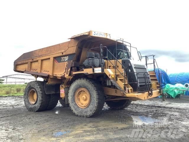 CAT 773F ساحبات مفصلية