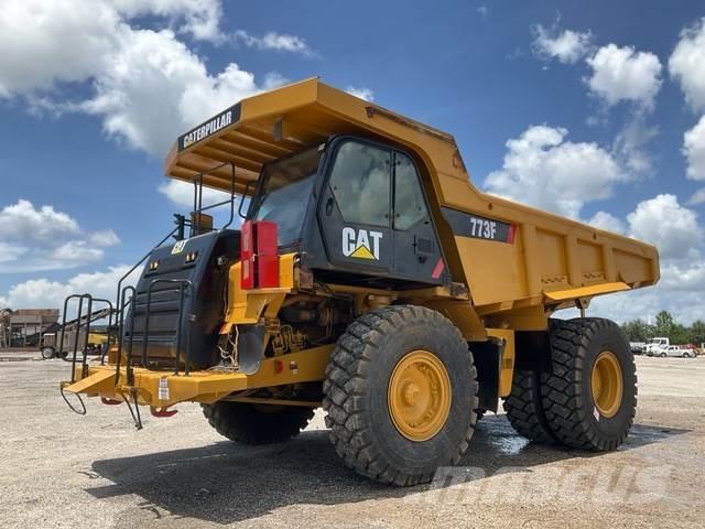CAT 773F ساحبات مفصلية