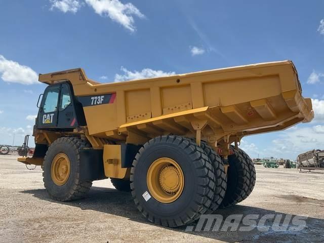 CAT 773F ساحبات مفصلية