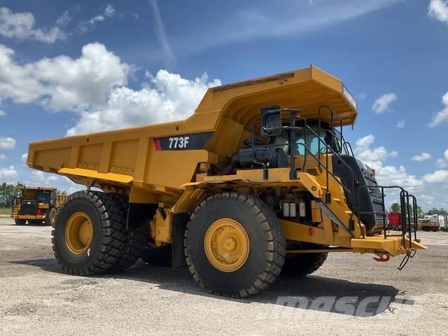 CAT 773F ساحبات مفصلية