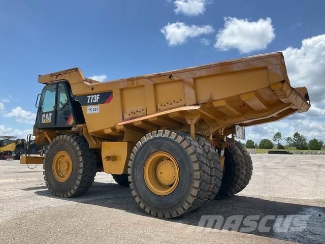 CAT 773F ساحبات مفصلية