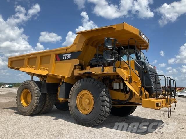 CAT 773F ساحبات مفصلية