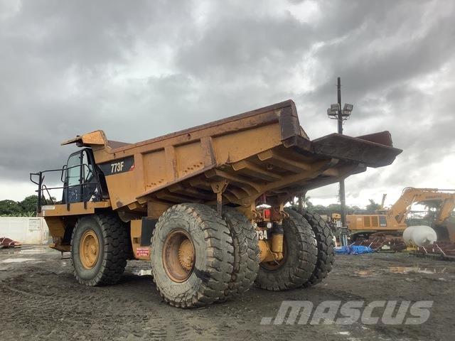 CAT 773F ساحبات مفصلية