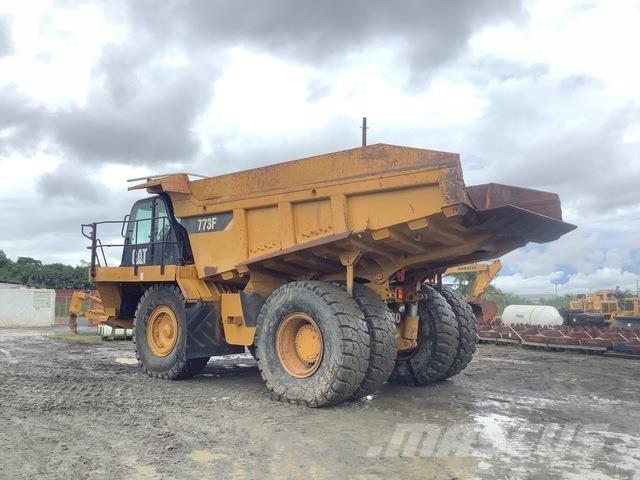 CAT 773F ساحبات مفصلية