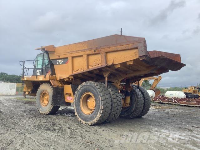 CAT 773F ساحبات مفصلية
