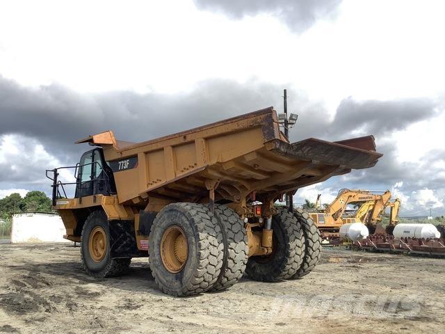 CAT 773F ساحبات مفصلية