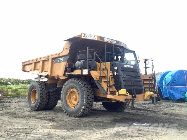CAT 773F ساحبات مفصلية