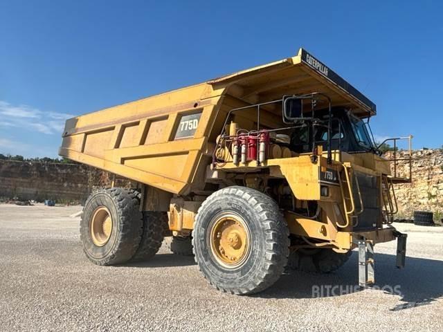 CAT 775D ساحبات مفصلية