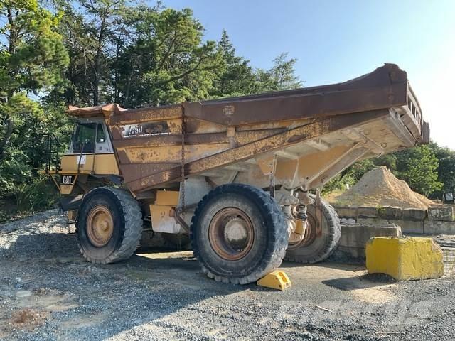 CAT 775D ساحبات مفصلية