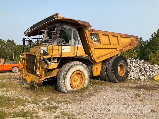 CAT 775D ساحبات مفصلية