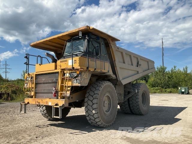 CAT 775E ساحبات مفصلية