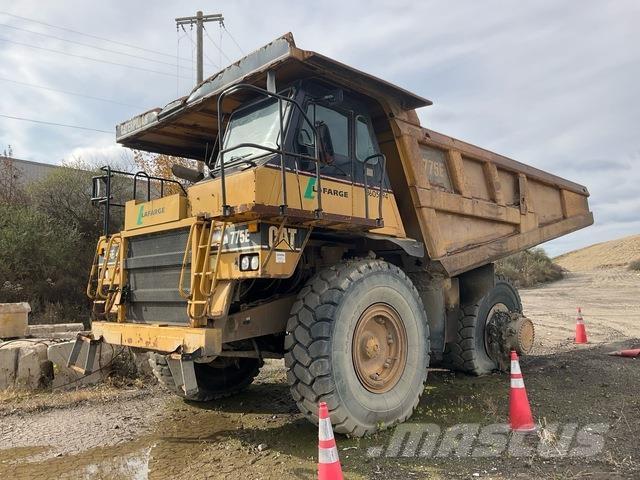 CAT 775E ساحبات مفصلية