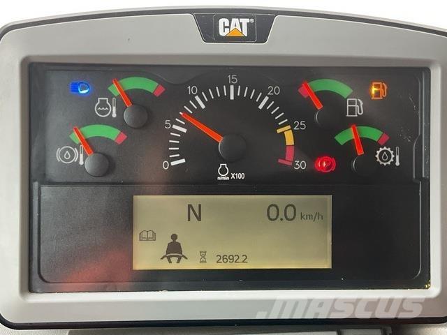 CAT 775G ساحبات مفصلية