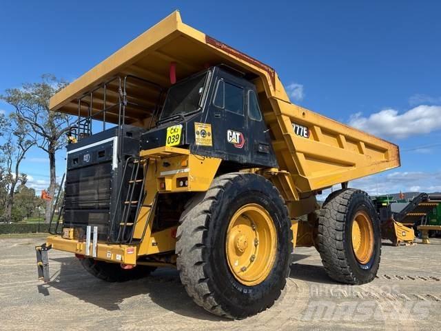 CAT 777 ساحبات مفصلية