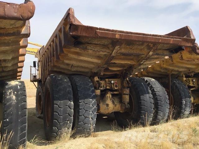 CAT 777 ساحبات مفصلية