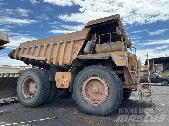 CAT 777B ساحبات مفصلية