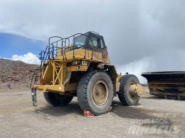 CAT 777D ساحبات مفصلية