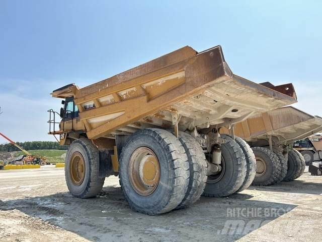 CAT 777D ساحبات مفصلية