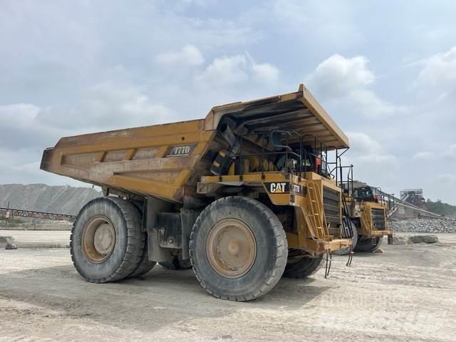 CAT 777D ساحبات مفصلية