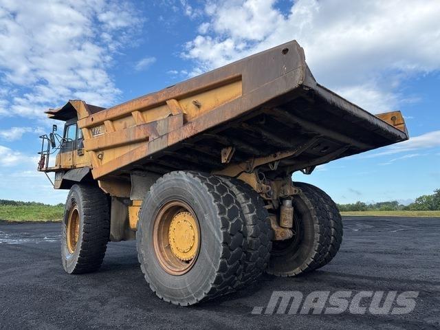 CAT 777D ساحبات مفصلية