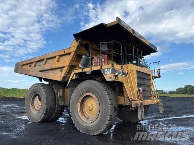 CAT 777D ساحبات مفصلية