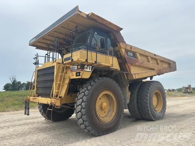 CAT 777D ساحبات مفصلية