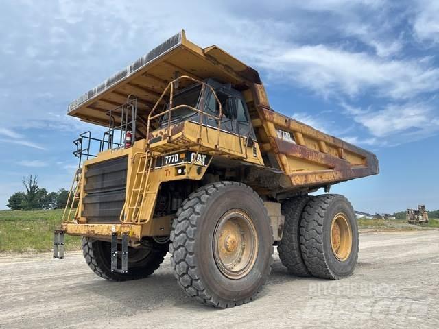 CAT 777D ساحبات مفصلية