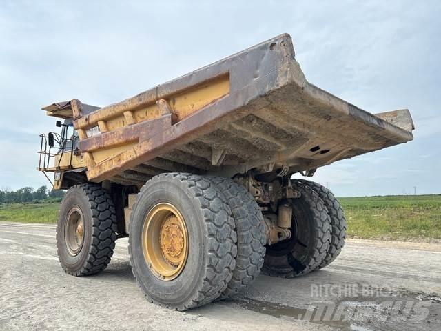 CAT 777D ساحبات مفصلية