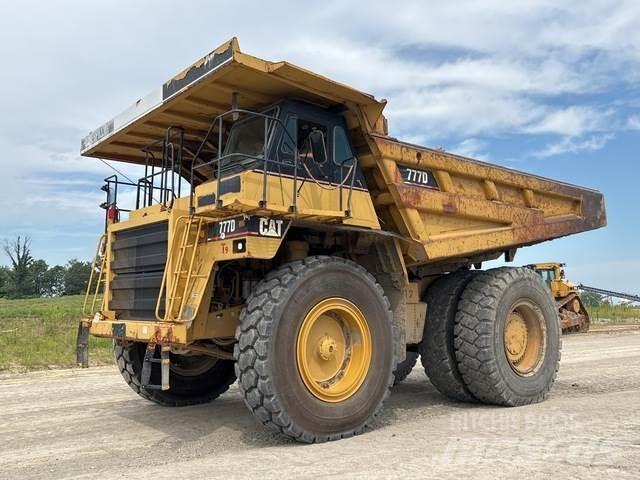 CAT 777D ساحبات مفصلية