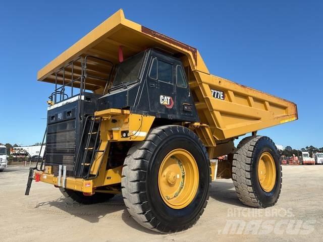 CAT 777E ساحبات مفصلية