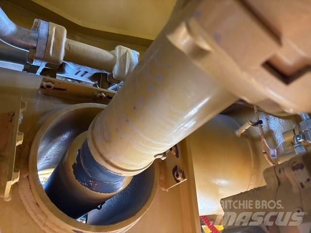 CAT 777E ساحبات مفصلية