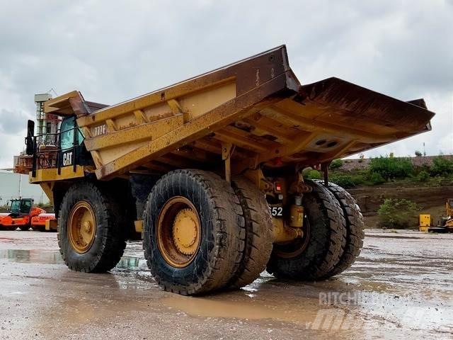 CAT 777F ساحبات مفصلية