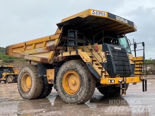 CAT 777F ساحبات مفصلية