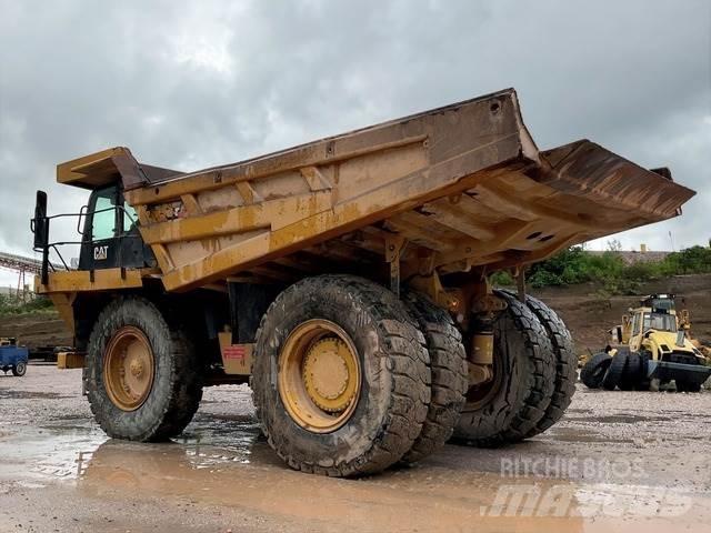 CAT 777F ساحبات مفصلية