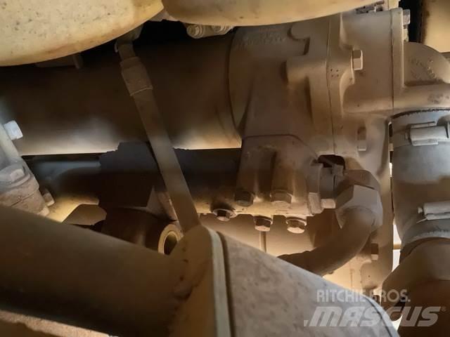 CAT 777F ساحبات مفصلية