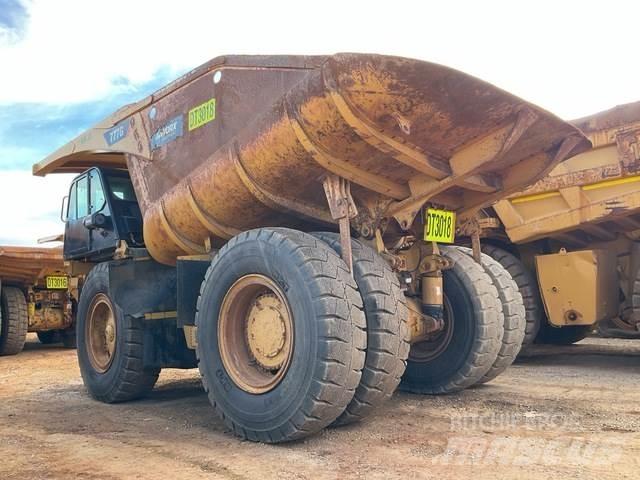 CAT 777G ساحبات مفصلية