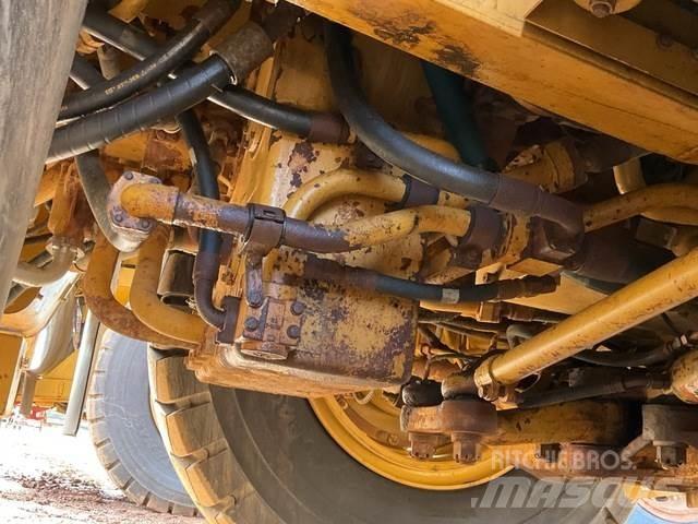 CAT 777G ساحبات مفصلية