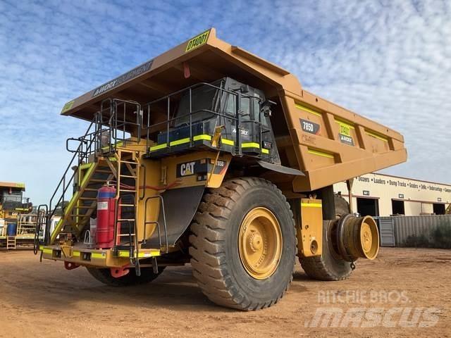 CAT 785D ساحبات مفصلية