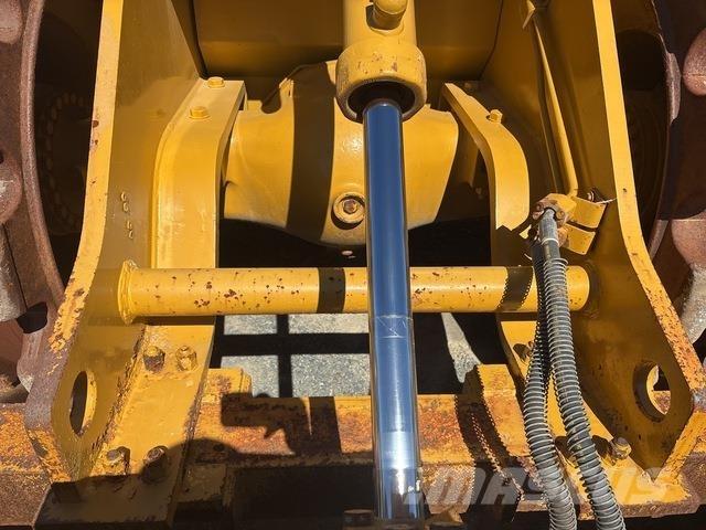 CAT 825H أخرى