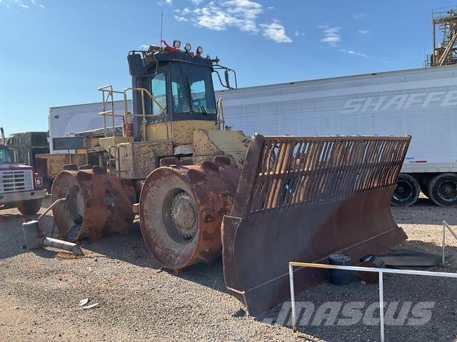 CAT 826C ضاغطات التربة