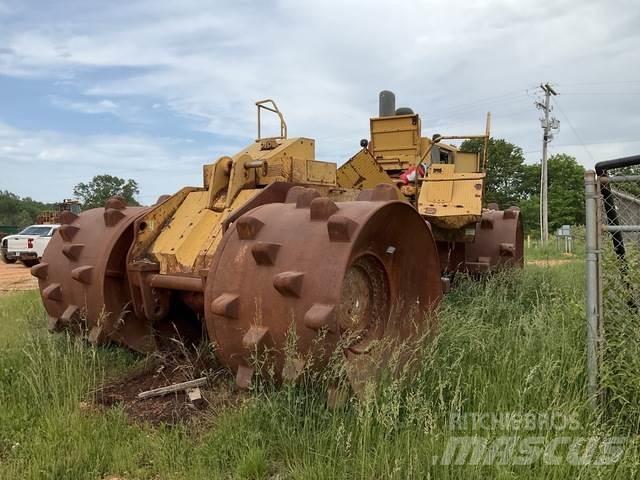 CAT 826G ضاغطات التربة
